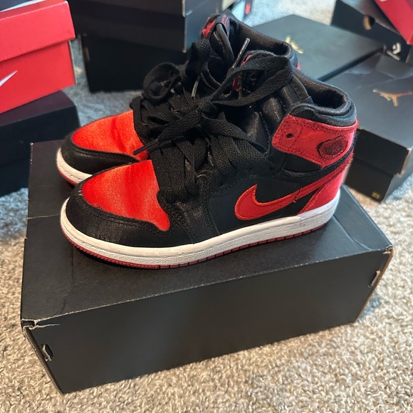 Jordan 1 retro high OG - Toddler - Picture 5 of 6